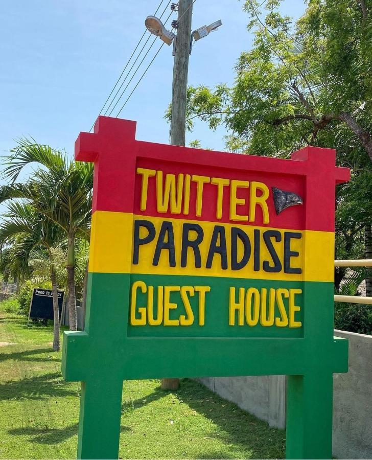 Twitter Paradise Ampeni Exterior foto